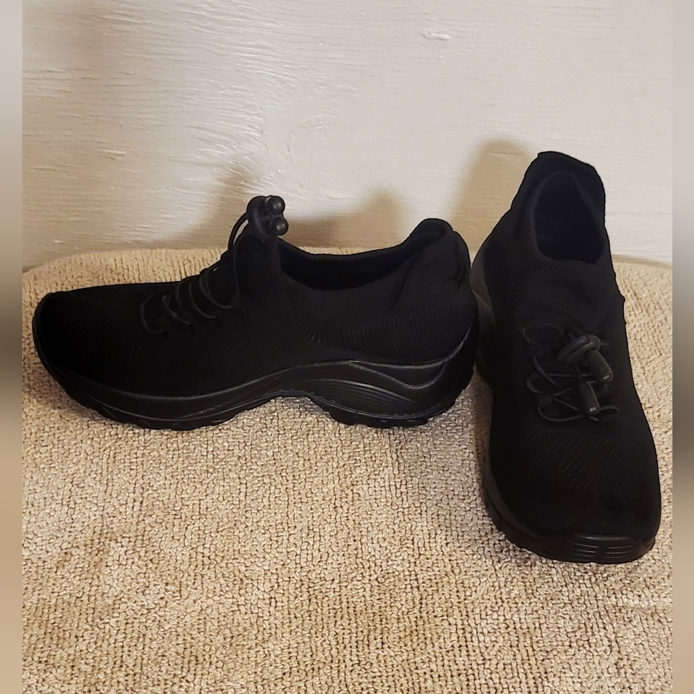 Non-slip Comfort Wear Cushion Shoes